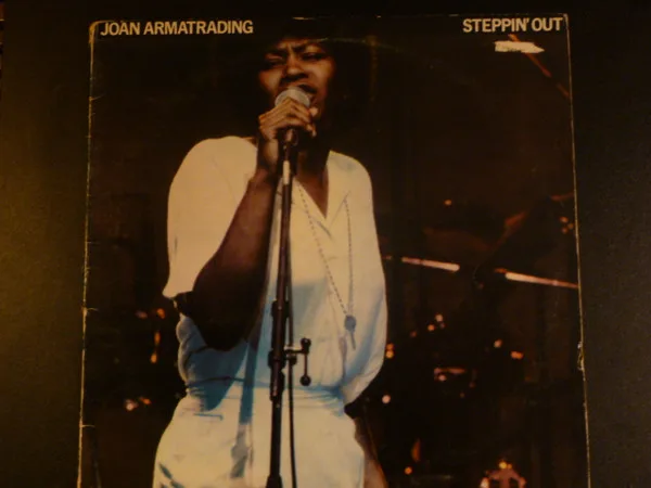 Capa de Joan Armatrading — Steppin' Out