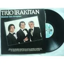 Capa de Trio Irakitan — Músicas Que Arrepiam