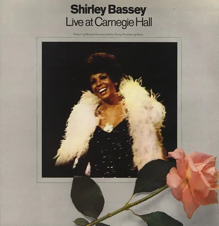Capa de Shirley Bassey — Live At Carnegie Hall