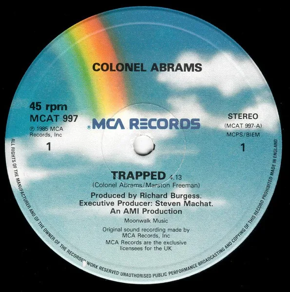 Capa de Colonel Abrams — Trapped