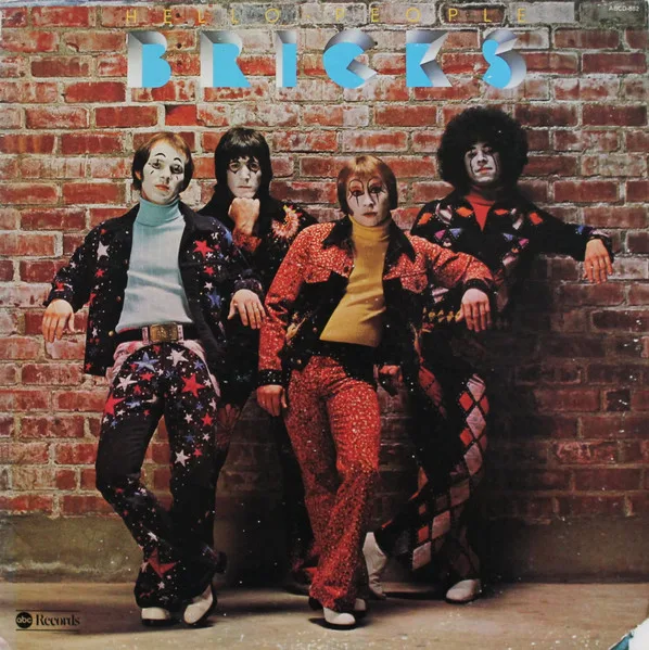 Capa de Hello People — Bricks