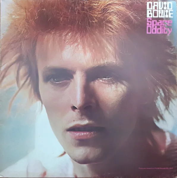 Capa de David Bowie — Space Oddity