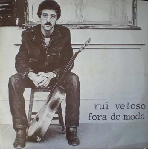 Capa de Rui Veloso E A Banda Sonora (2) — Fora De Moda