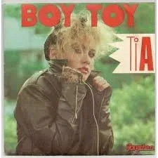 Capa de Tia — Boy Toy