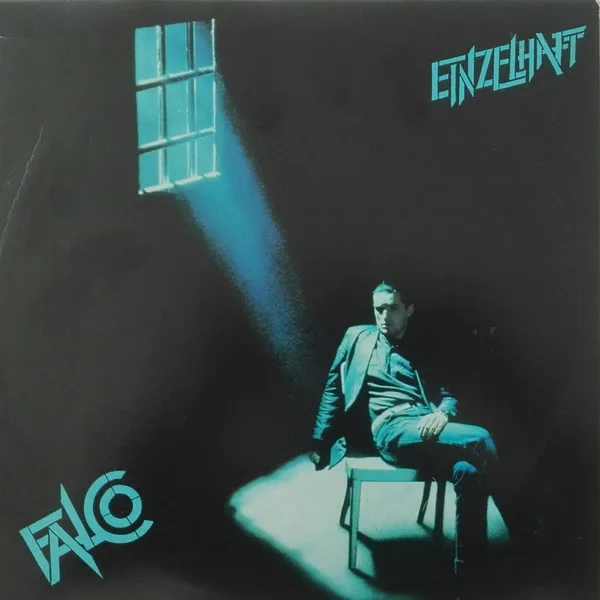 Capa de Falco — Einzelhaft
