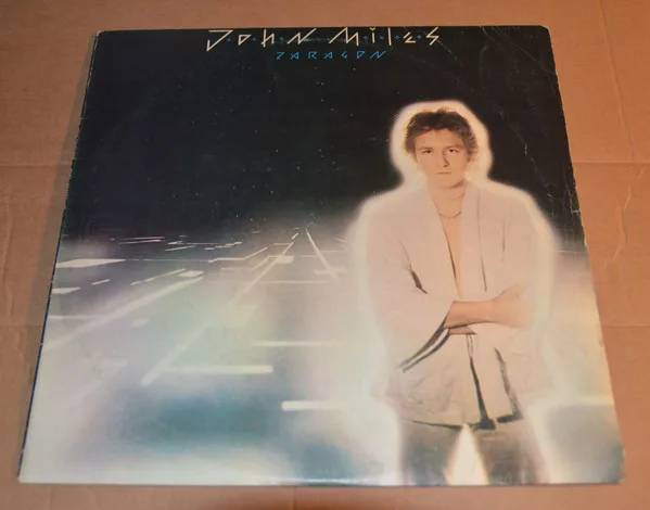 Capa de John Miles — Zaragon