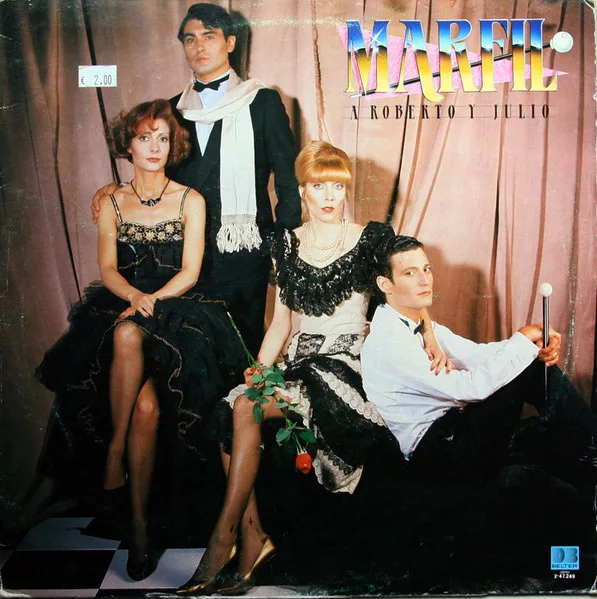 Capa de Marfil  — A Roberto Y Julio