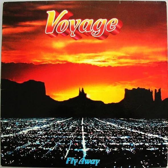 Capa de Voyage — Fly Away