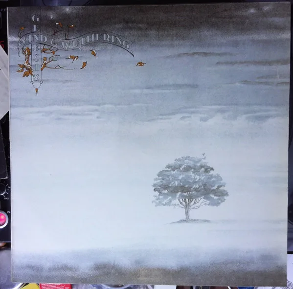 Capa de Genesis — Wind & Wuthering