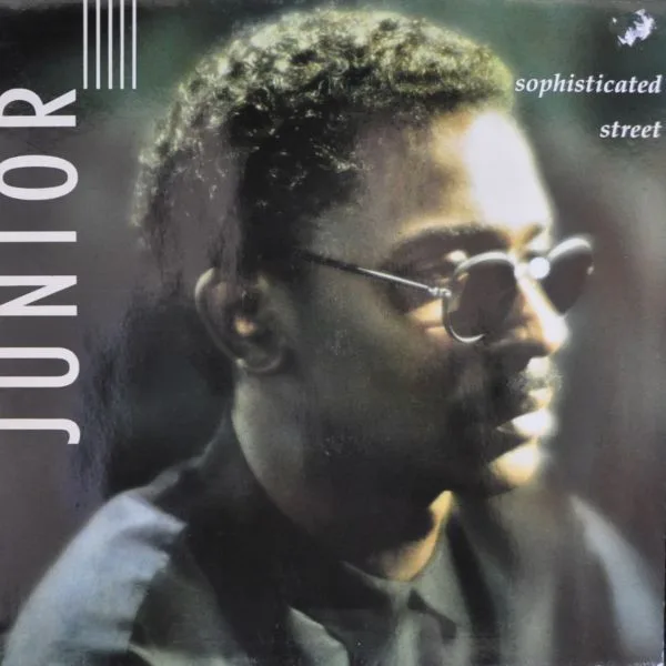 Capa de Junior — Sophisticated Street