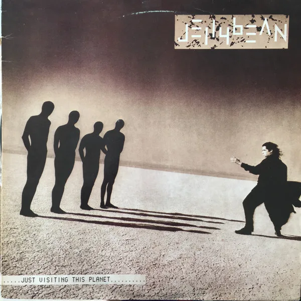 Capa de Jellybean* — Just Visiting This Planet