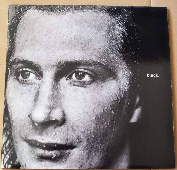 Capa de Black — Black