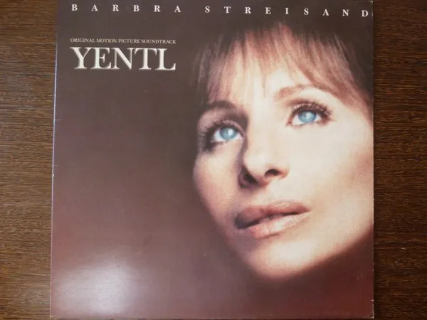 Capa de Barbra Streisand — Yentl
