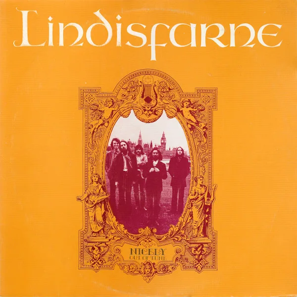 Capa de Lindisfarne — Nicely Out Of Tune