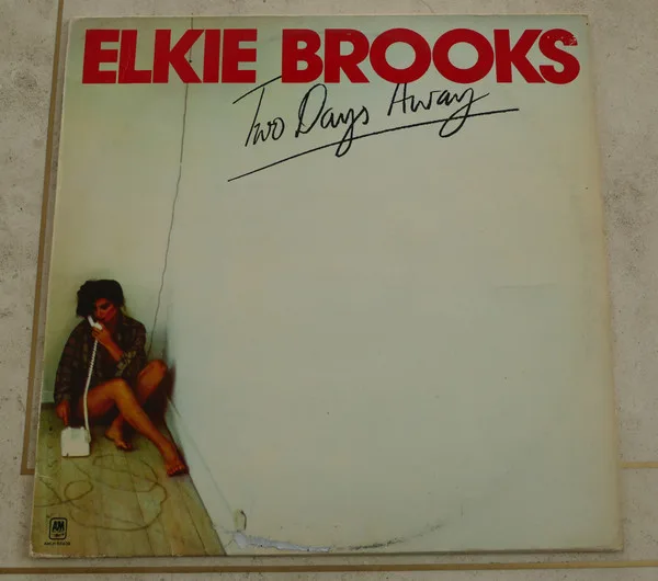 Capa de Elkie Brooks — Two Days Away