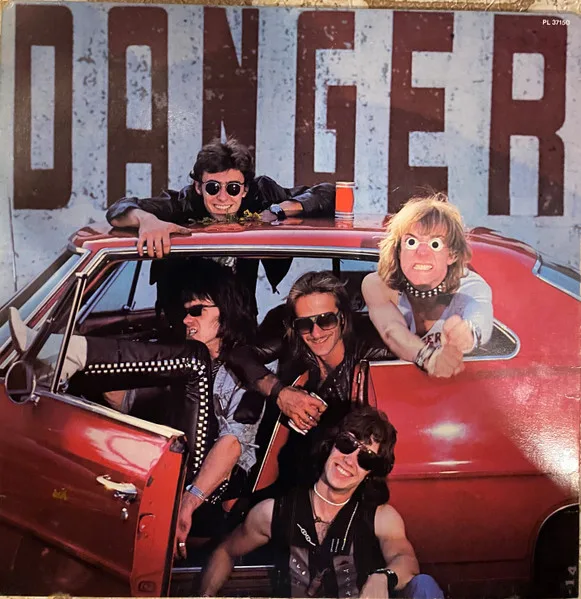 Capa de Danger (23) — Danger