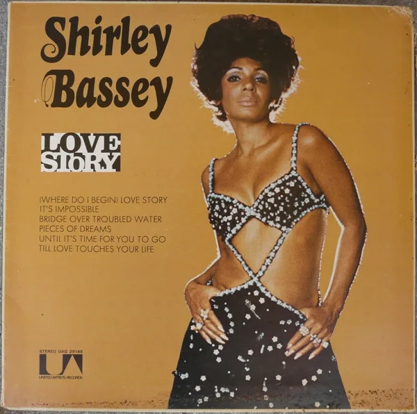 Capa de Shirley Bassey — Love Story