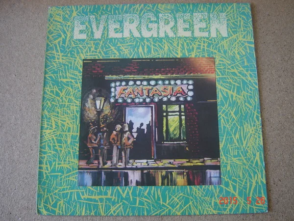 Capa de Fantasia — Evergreen