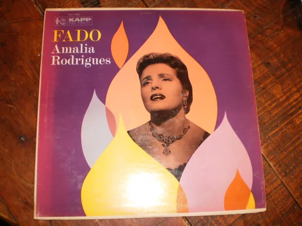 Capa de Amália Rodrigues — Fado
