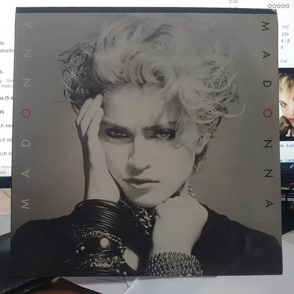 Capa de Madonna — Madonna