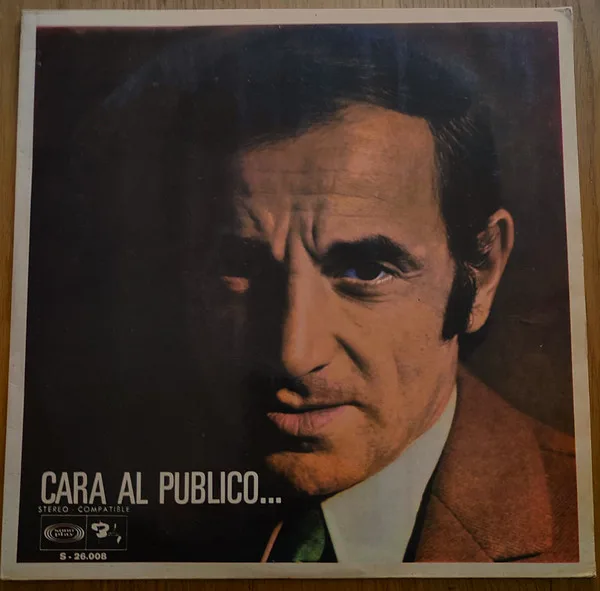 Capa de Charles Aznavour — Cara Al Publico...