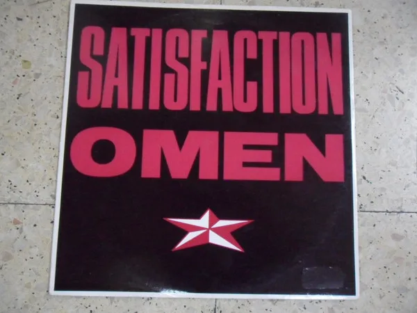 Capa de Omen (8) — Satisfaction