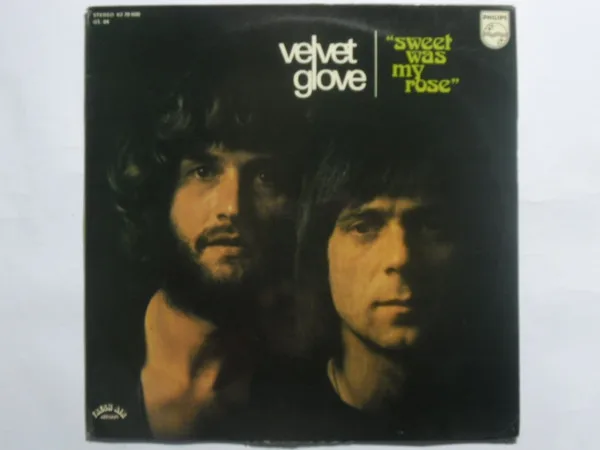 Capa de Velvet Glove — Sweet Was My Rose
