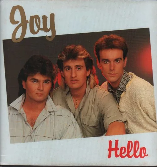 Capa de Joy (9) — Hello