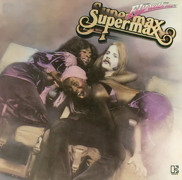 Capa de Supermax — Fly With Me