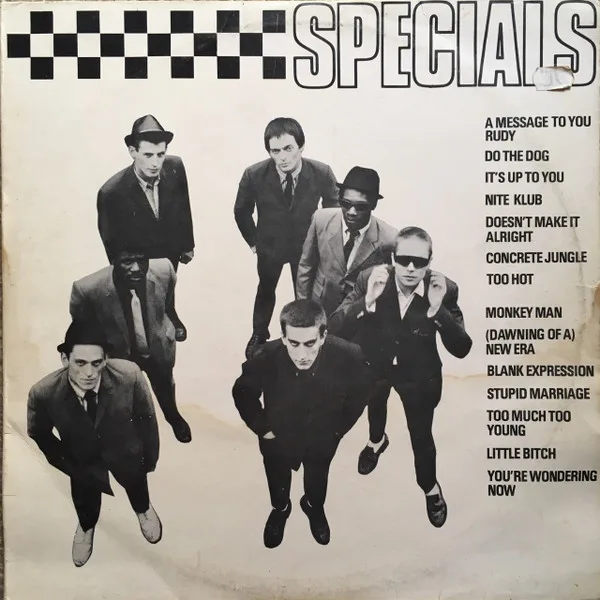Capa de Specials* — Specials