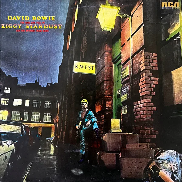 Capa de David Bowie — The Rise And Fall Of Ziggy Stardust And The Spiders From Mars