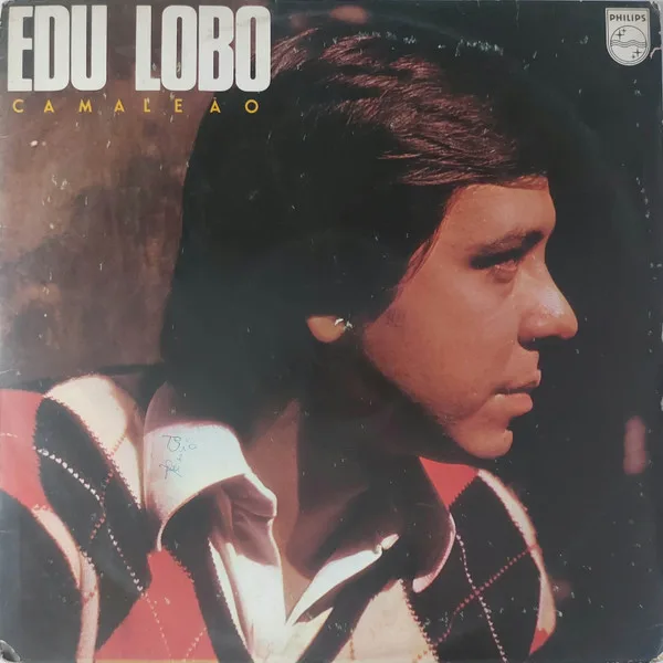 Capa de Edu Lobo — Camaleão