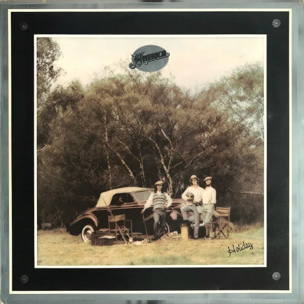 Capa de America — Holiday