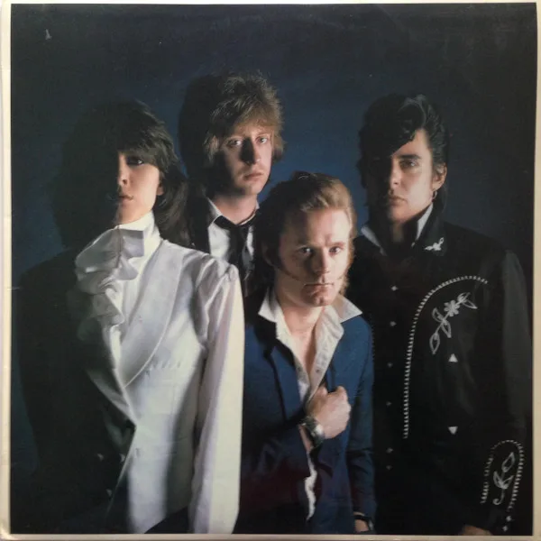 Capa de The Pretenders — Pretenders II