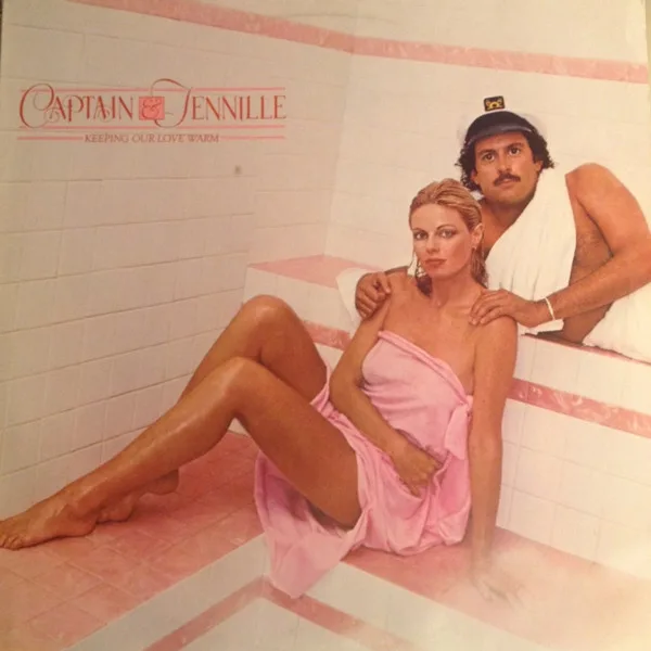 Capa de Captain & Tennille* — Keeping Our Love Warm