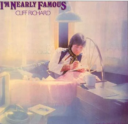 Capa de Cliff Richard — I'm Nearly Famous