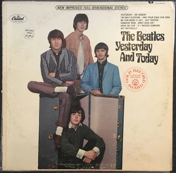 Capa de The Beatles — Yesterday And Today