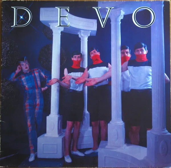 Capa de Devo — New Traditionalists
