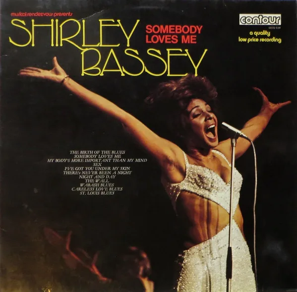 Capa de Shirley Bassey — Somebody Loves Me