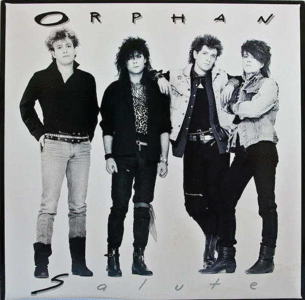 Capa de Orphan (2) — Salute
